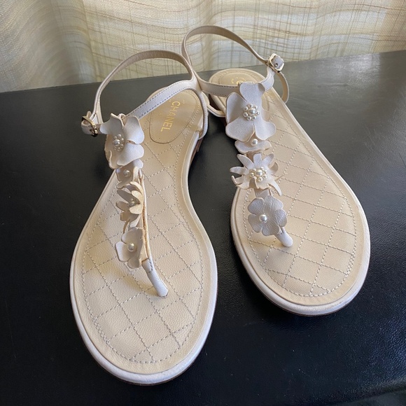 Chanel thong leather sandals flats 37.5-7 white ankle strap mules slides cream b - Picture 1 of 8